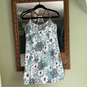 PATAGONIA Water Girl Dress Large (fits like Medium) shelf bra coverup